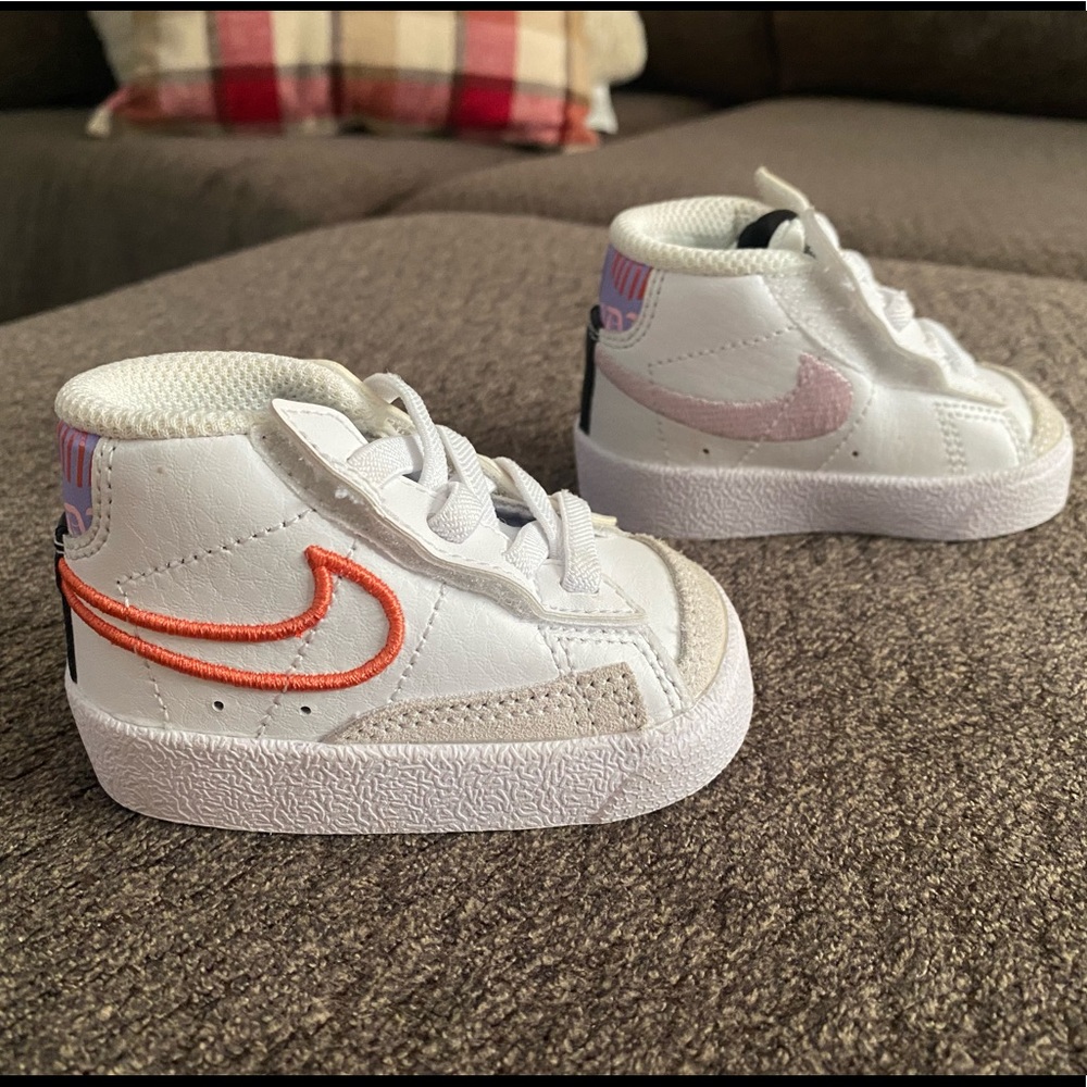 Never worn 2c Nike